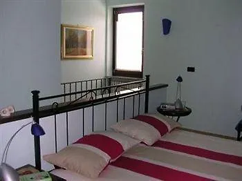 Tra... Monti E Vigne 4*
