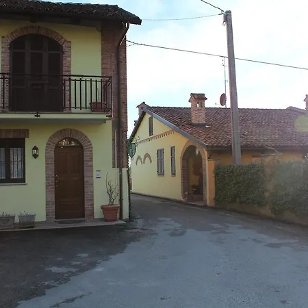 Tra... Monti E Vigne 4* La Morra