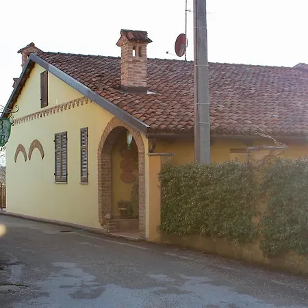 Frühstückspension Tra... Monti E Vigne 4*