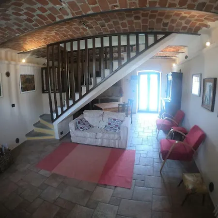 Tra... Monti E Vigne