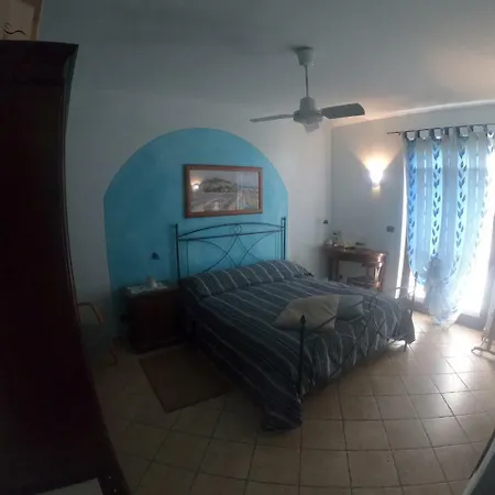 Tra... Monti E Vigne