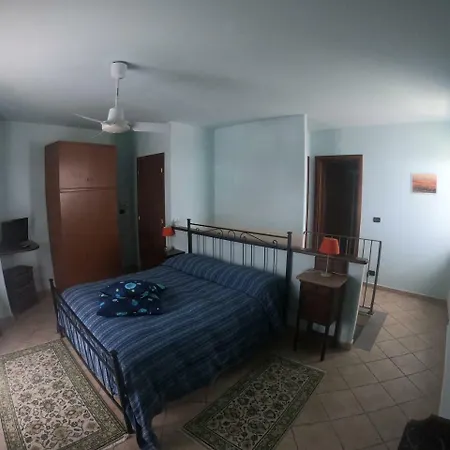 Tra... Monti E Vigne