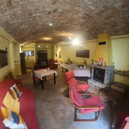 Tra... Monti E Vigne Bed & Breakfast 3*