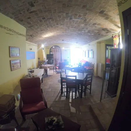 Tra... Monti E Vigne